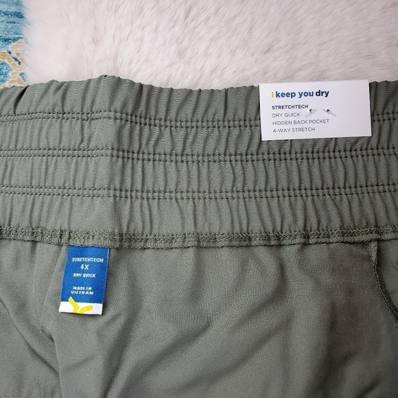 Old Navy High-Waisted StretchTech Shorts Women 4-inch inseam 4X BNWT - Picture 8 of 12